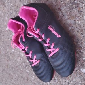 Brava Soccer Cleats Black Pink Youth Girls 1.5 Shoes